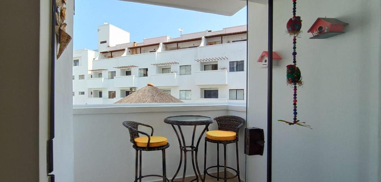 Apto na orla da Praia Grande com piscina e garagem Arraial do Cabo Exterior foto