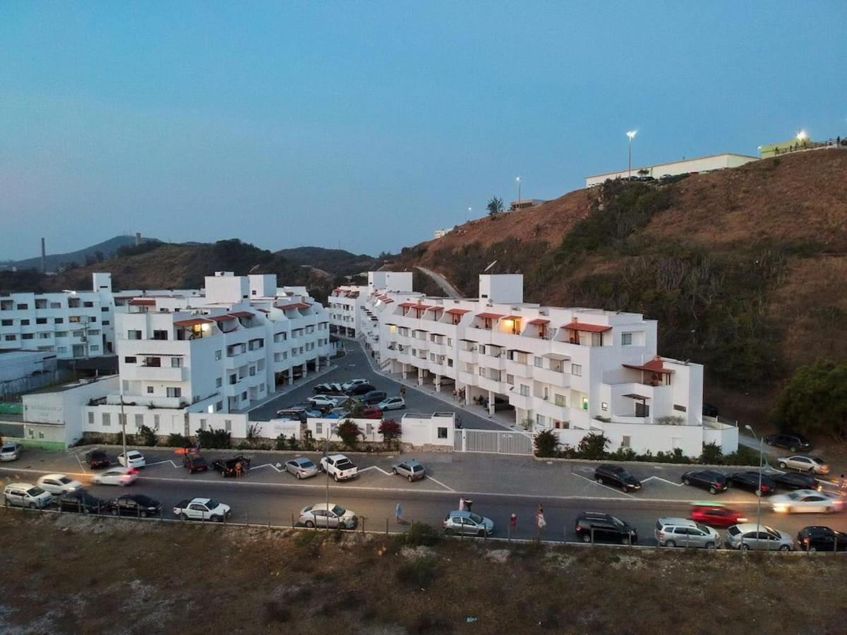 Apto na orla da Praia Grande com piscina e garagem Arraial do Cabo Exterior foto